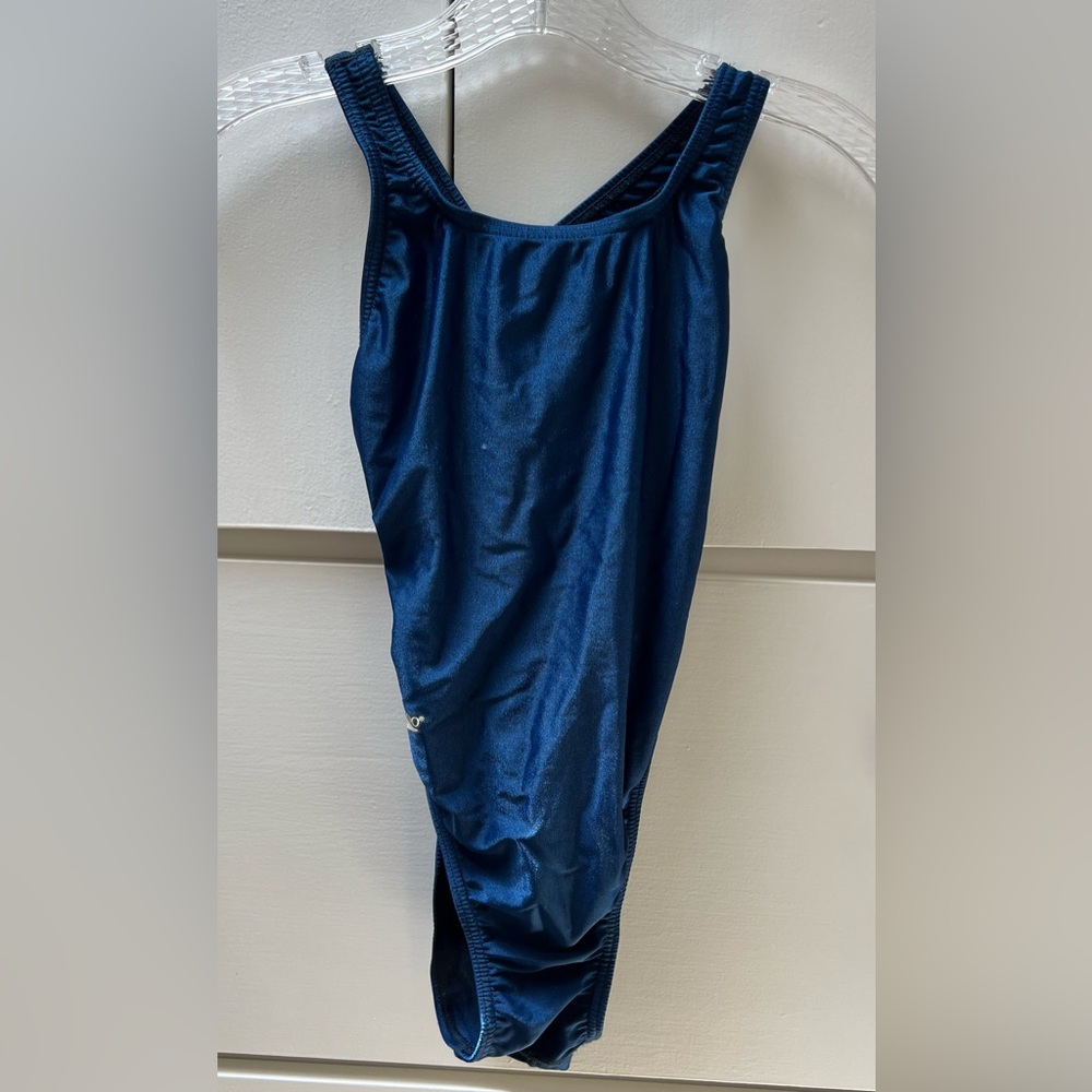 Blue Speedo swimsuit in size 32/8. In excellent condition. Sizes runs small.
